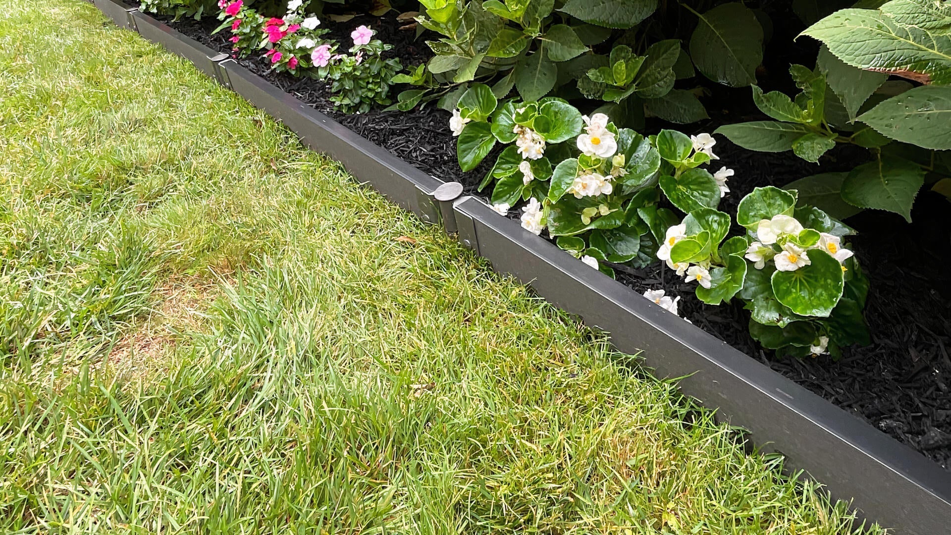 Landscape Edging Kit - Straight Boards Landscape Edging Frame It All