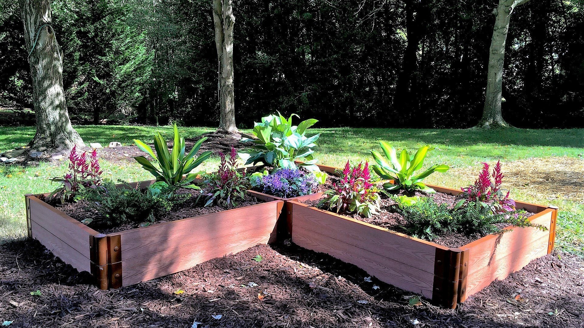 Tool-Free 'Arrowhead' - 8' x 8' Straight Corner Raised Garden Bed Raised Garden Beds Frame It All Classic Sienna 2" 2 = 11"